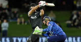 সিরিজের প্রথম ওয়ানডেতে ইংল্যান্ডকে হারিয়ে এগিয়ে নিউজিল্যান্ড